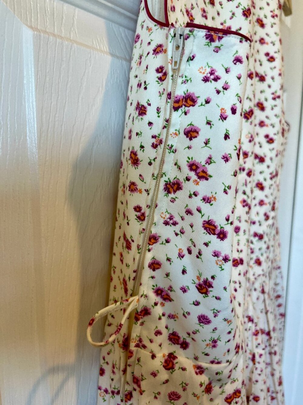 Swiss Dirndl Laundhaus Size 42 EUR Two Pieces - Picture 5 of 5